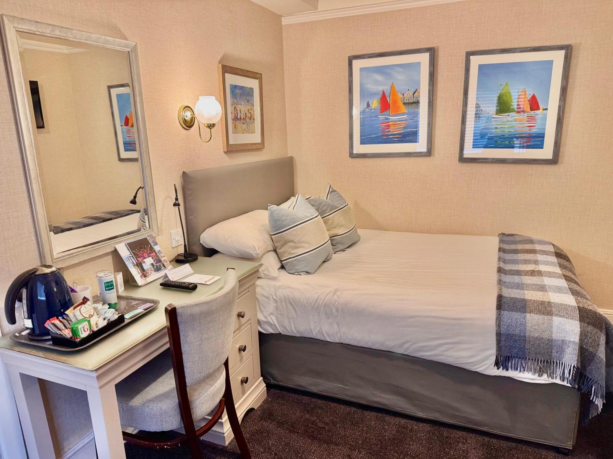 比奇克罗夫特酒店（Hotel The Beachcroft Hotel，Bw Signature Collection Bognor Regis）